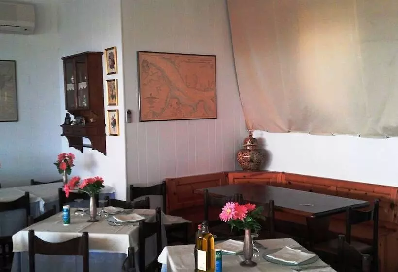 هتل Albergo La Lampara