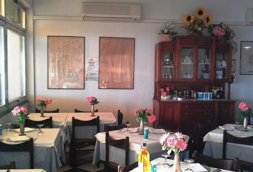 هتل Albergo La Lampara