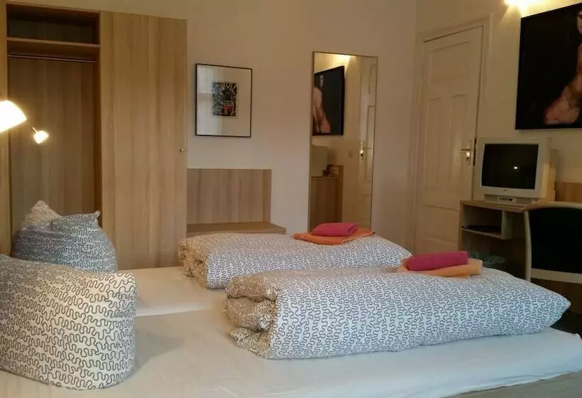 هتل Bornholmer Hof Im Prenzlauer Berg