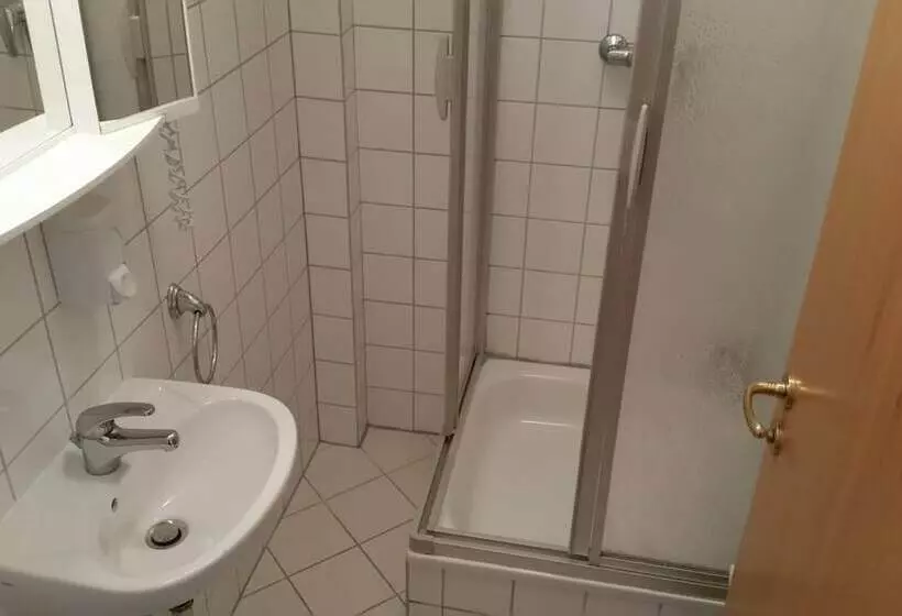 هتل Bornholmer Hof Im Prenzlauer Berg