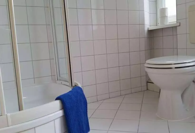 هتل Bornholmer Hof Im Prenzlauer Berg