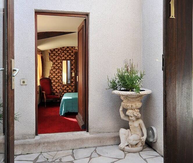 فندق Hôtel De La Licorne