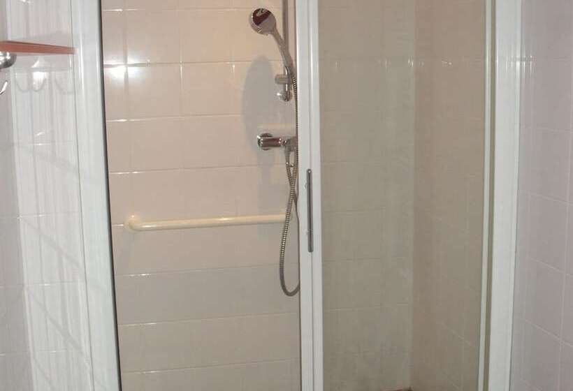 هتل Hôtel Latino Reims Centre