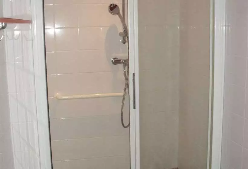 هتل Hôtel Latino Reims Centre