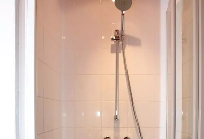 هتل Hôtel Latino Reims Centre