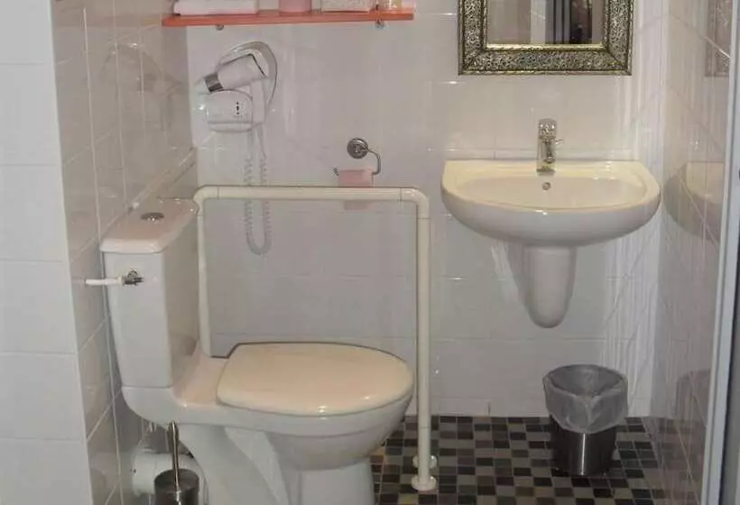 هتل Hôtel Latino Reims Centre