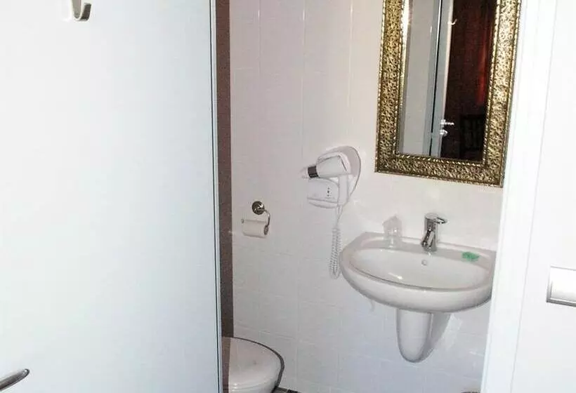 هتل Hôtel Latino Reims Centre