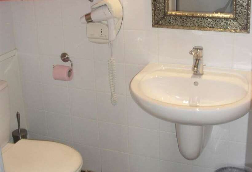 هتل Hôtel Latino Reims Centre