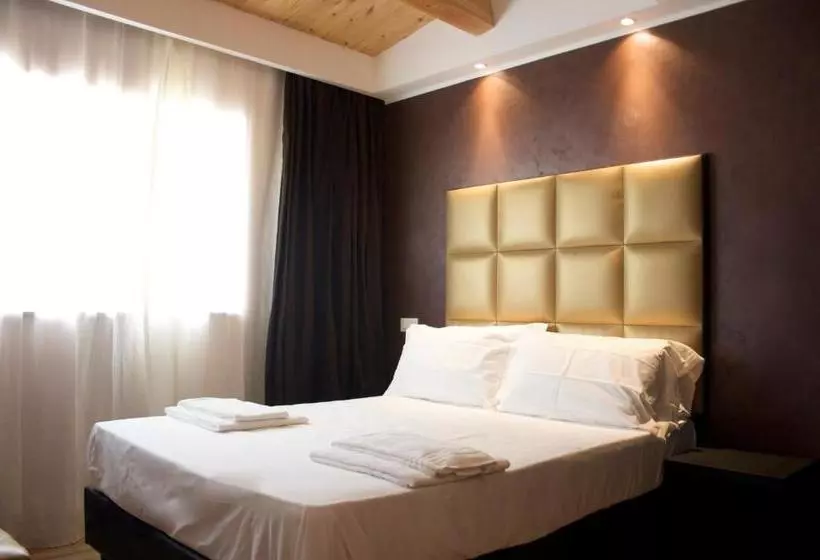 Leoni Hotel & Private Spa