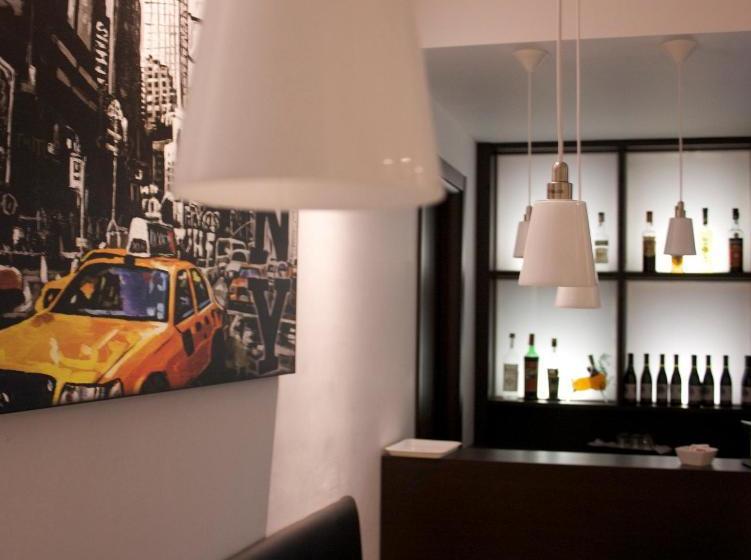 Leoni Hotel & Private Spa