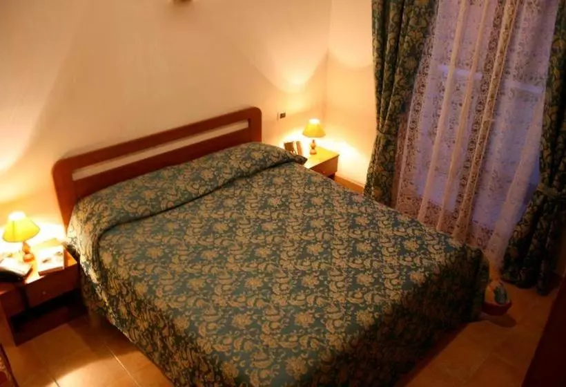 Leoni Hotel & Private Spa