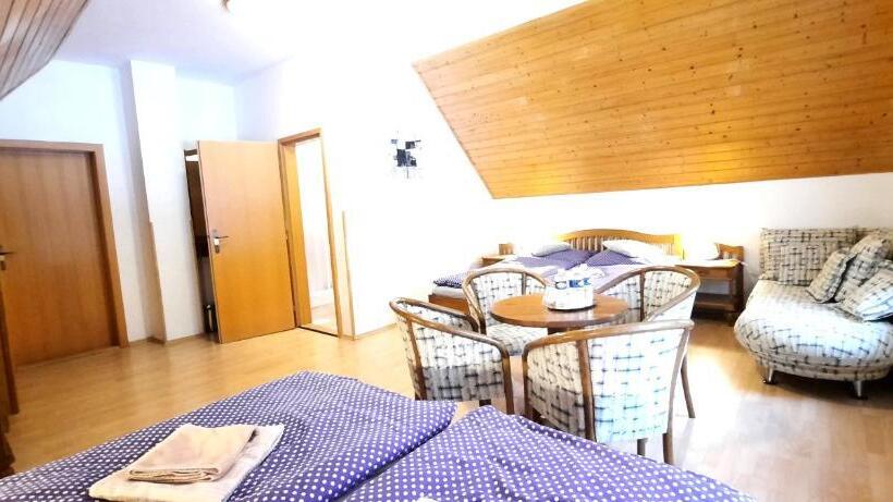 בית מלון כפרי Perla Jizery