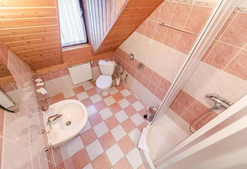 בית מלון כפרי Perla Jizery