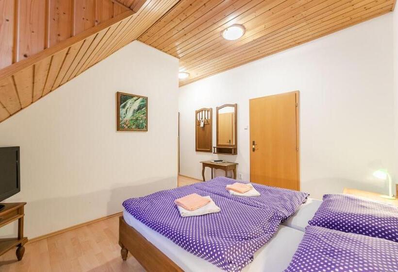 בית מלון כפרי Perla Jizery