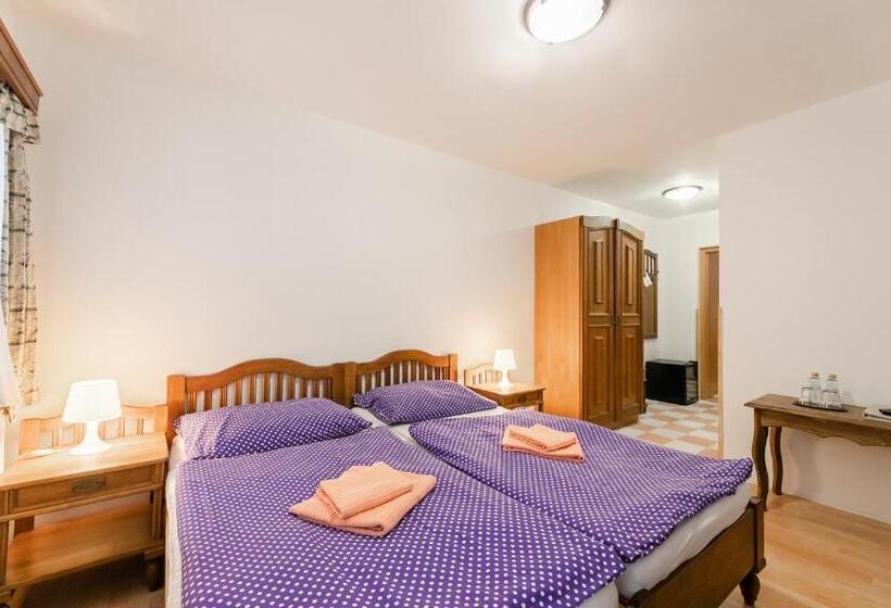 בית מלון כפרי Perla Jizery