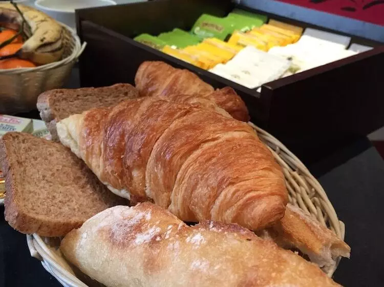 호텔 Logis Hôtel Saint Martin