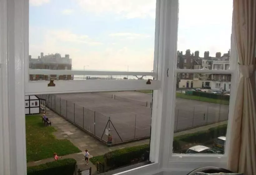 فندق Spencer Court