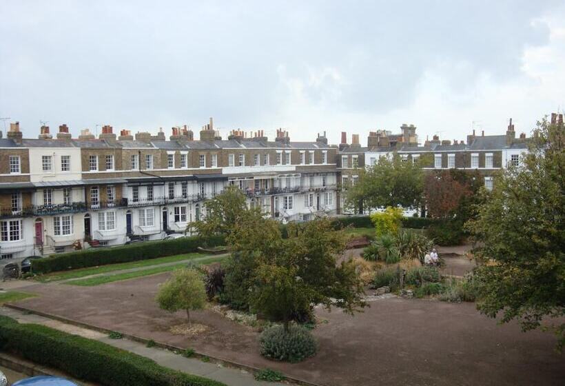 호텔 Spencer Court