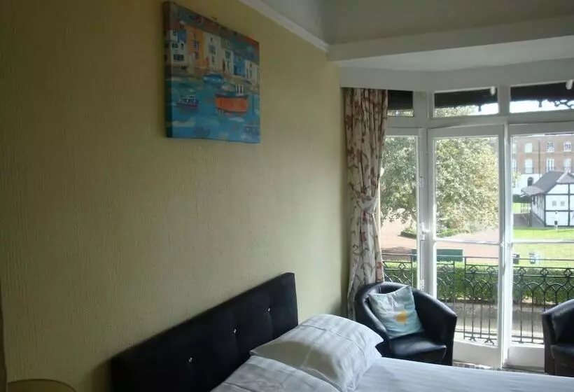 فندق Spencer Court