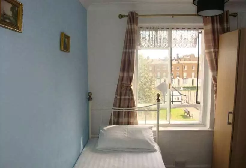 فندق Spencer Court