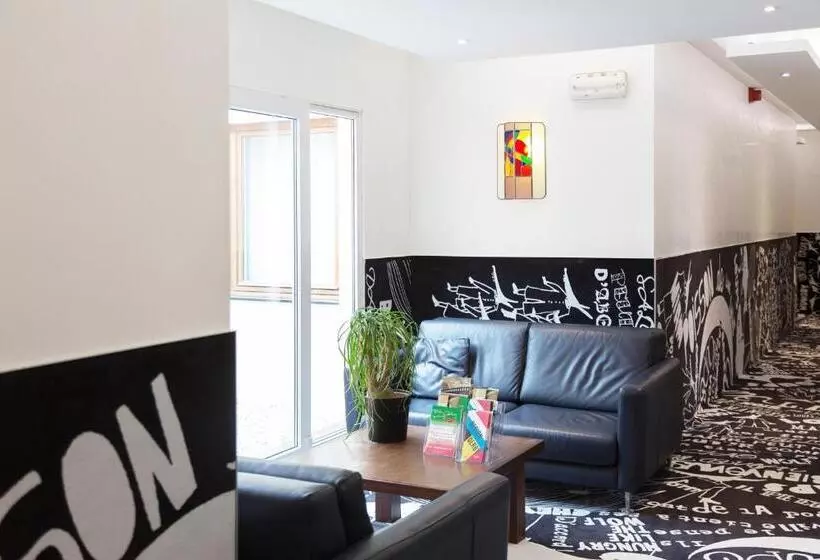 בית מלון כפרי Tristar