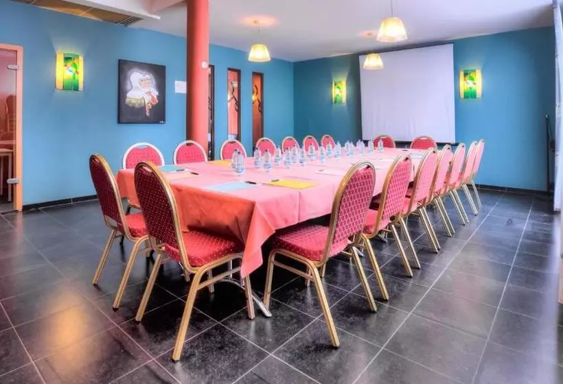 בית מלון כפרי Tristar