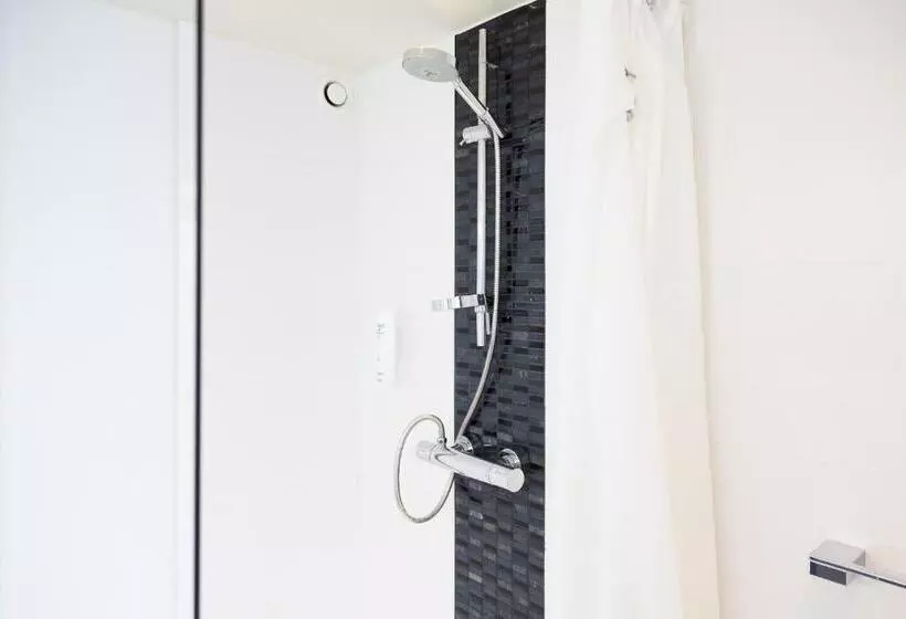 בית מלון כפרי Tristar