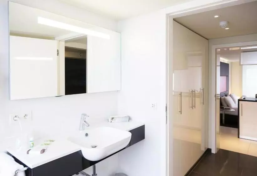 בית מלון כפרי Tristar