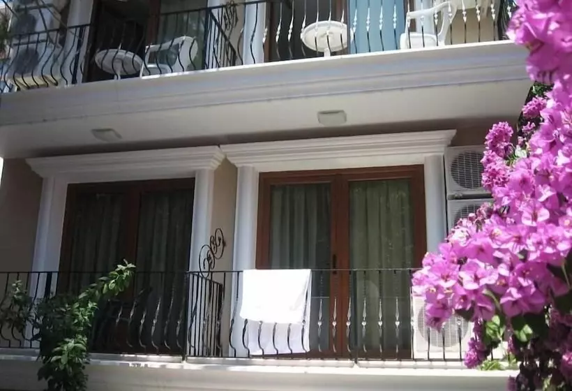 ホテル Kumsal Butik