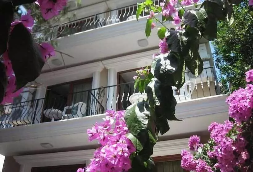 ホテル Kumsal Butik