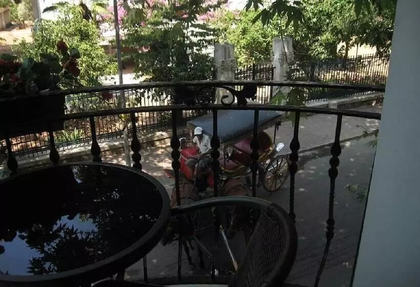 ホテル Kumsal Butik