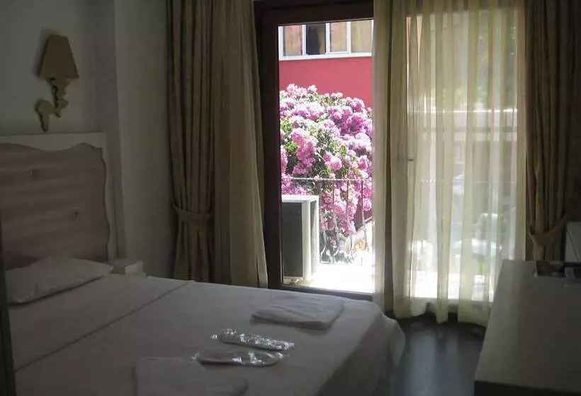 ホテル Kumsal Butik