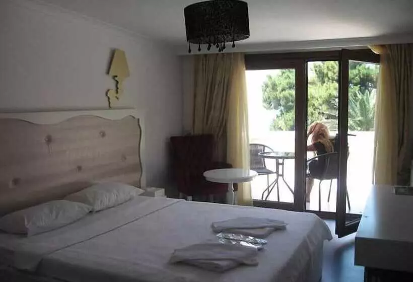 ホテル Kumsal Butik