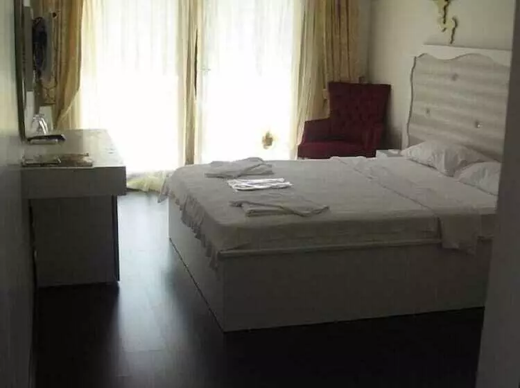 ホテル Kumsal Butik