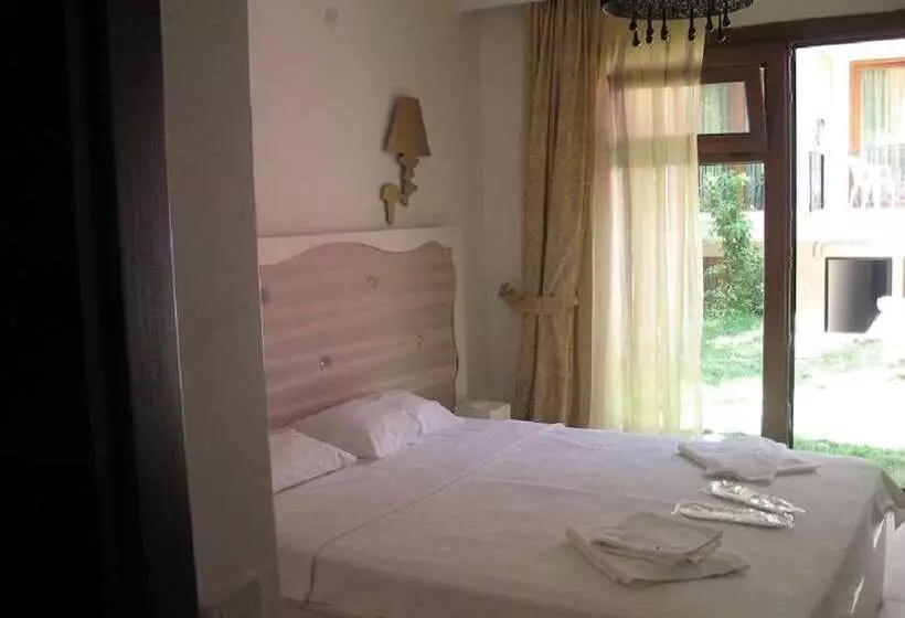 ホテル Kumsal Butik