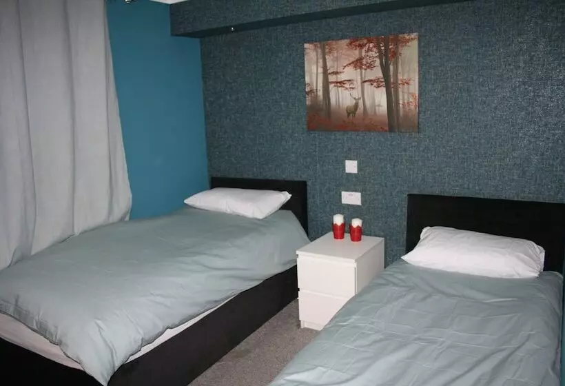 White Rose Hotel And Restaurant