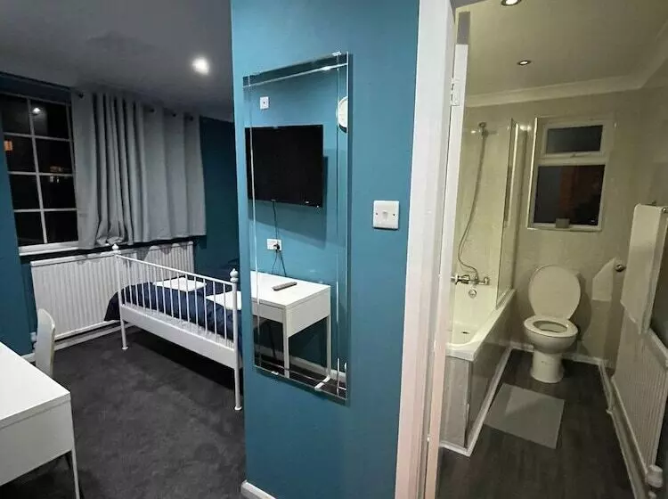 White Rose Hotel And Restaurant