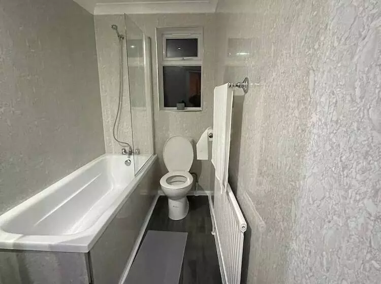 White Rose Hotel And Restaurant