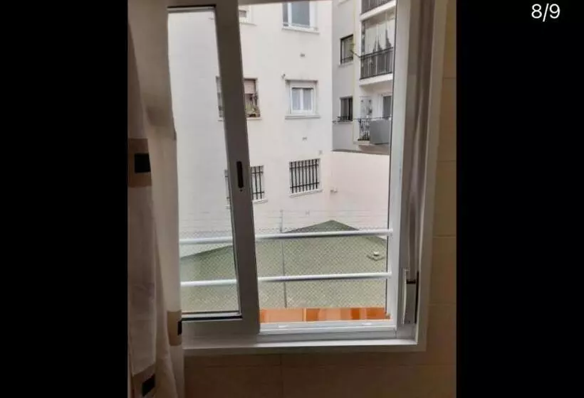 پانسیون Lf Habitación Familiar Con Balcón Y Baño Privado   No Fumadores   Sin Ascensor