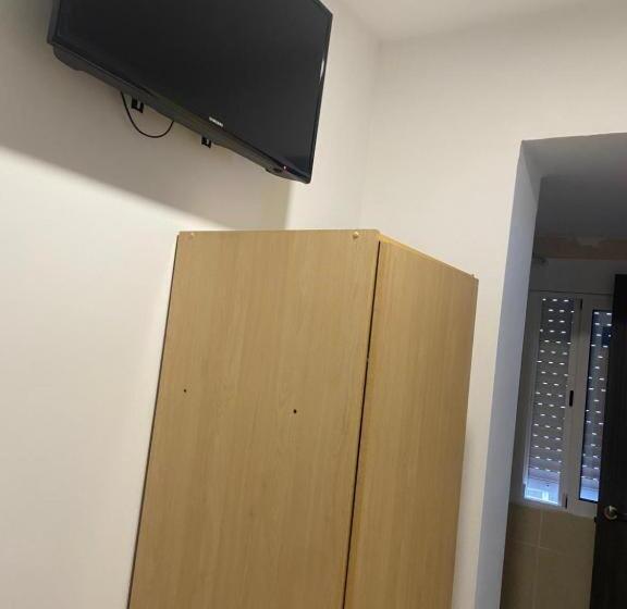 Пансион Lf Habitación Familiar Con Balcón Y Baño Privado   No Fumadores   Sin Ascensor