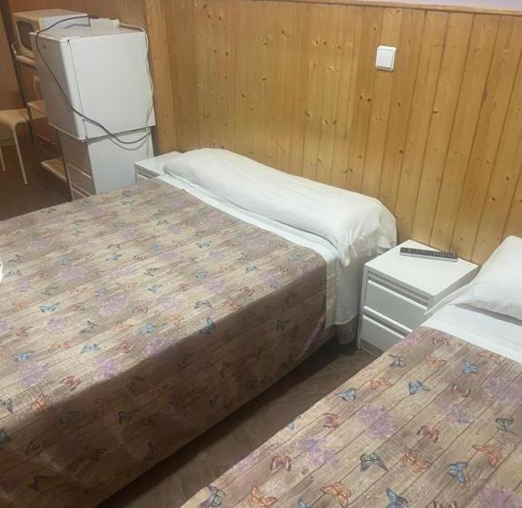 Пансион Lf Habitación Familiar Con Balcón Y Baño Privado   No Fumadores   Sin Ascensor