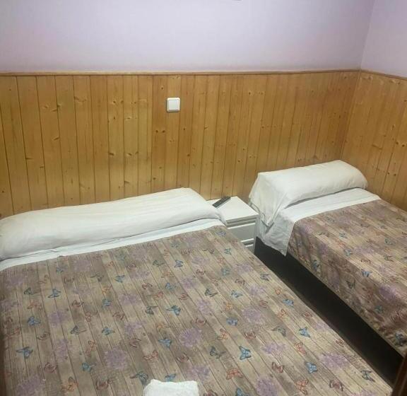 Пансион Lf Habitación Familiar Con Balcón Y Baño Privado   No Fumadores   Sin Ascensor