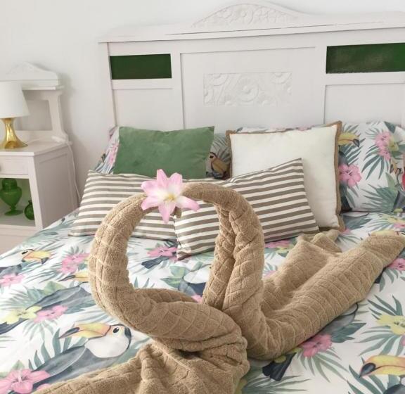 تختخواب و صبحانه Casa Physalis