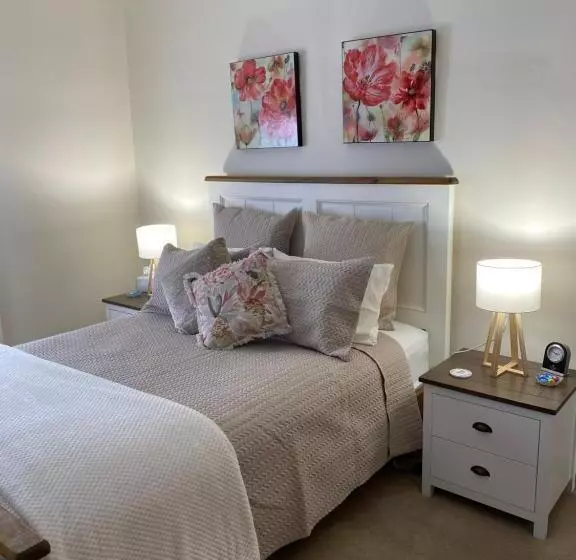 Aamiaismajoitus (B&B) Hideaway On Hume