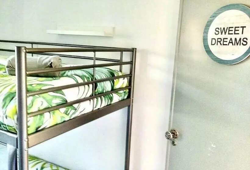 Fonte Da Telha Beach Hostel