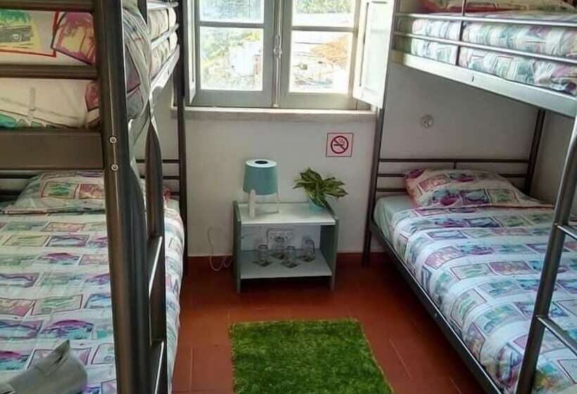 Fonte Da Telha Beach Hostel