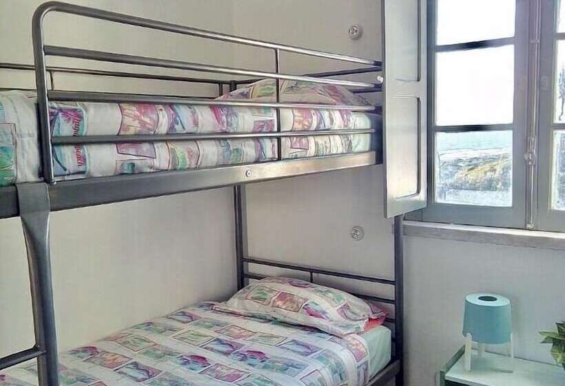 Fonte Da Telha Beach Hostel
