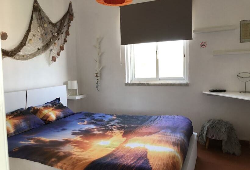 Fonte Da Telha Beach Hostel