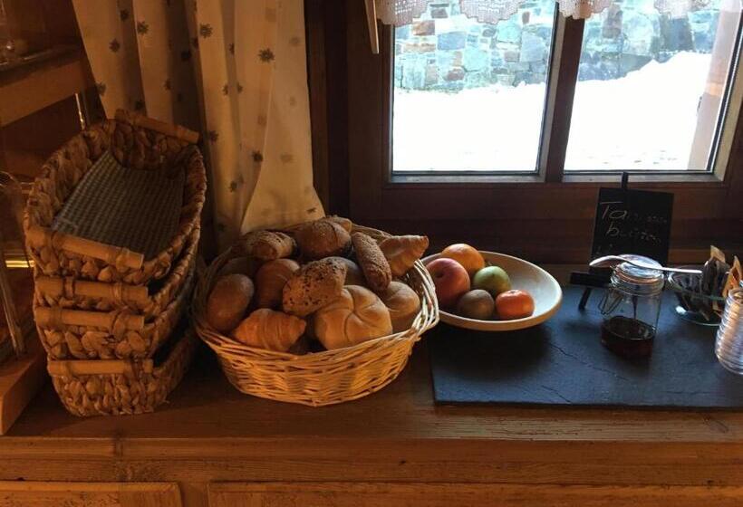 تختخواب و صبحانه Haus Saler