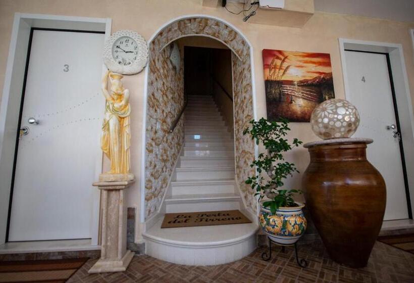 تختخواب و صبحانه La Perla Del Tirreno